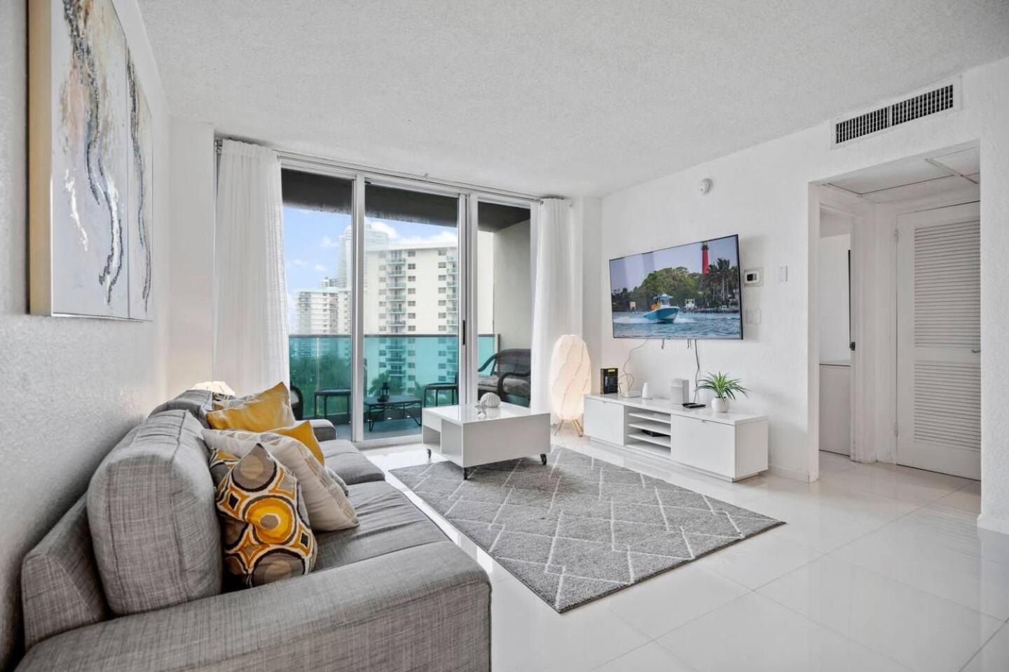 Great Apartment With Beach Access Hollywood Eksteriør billede