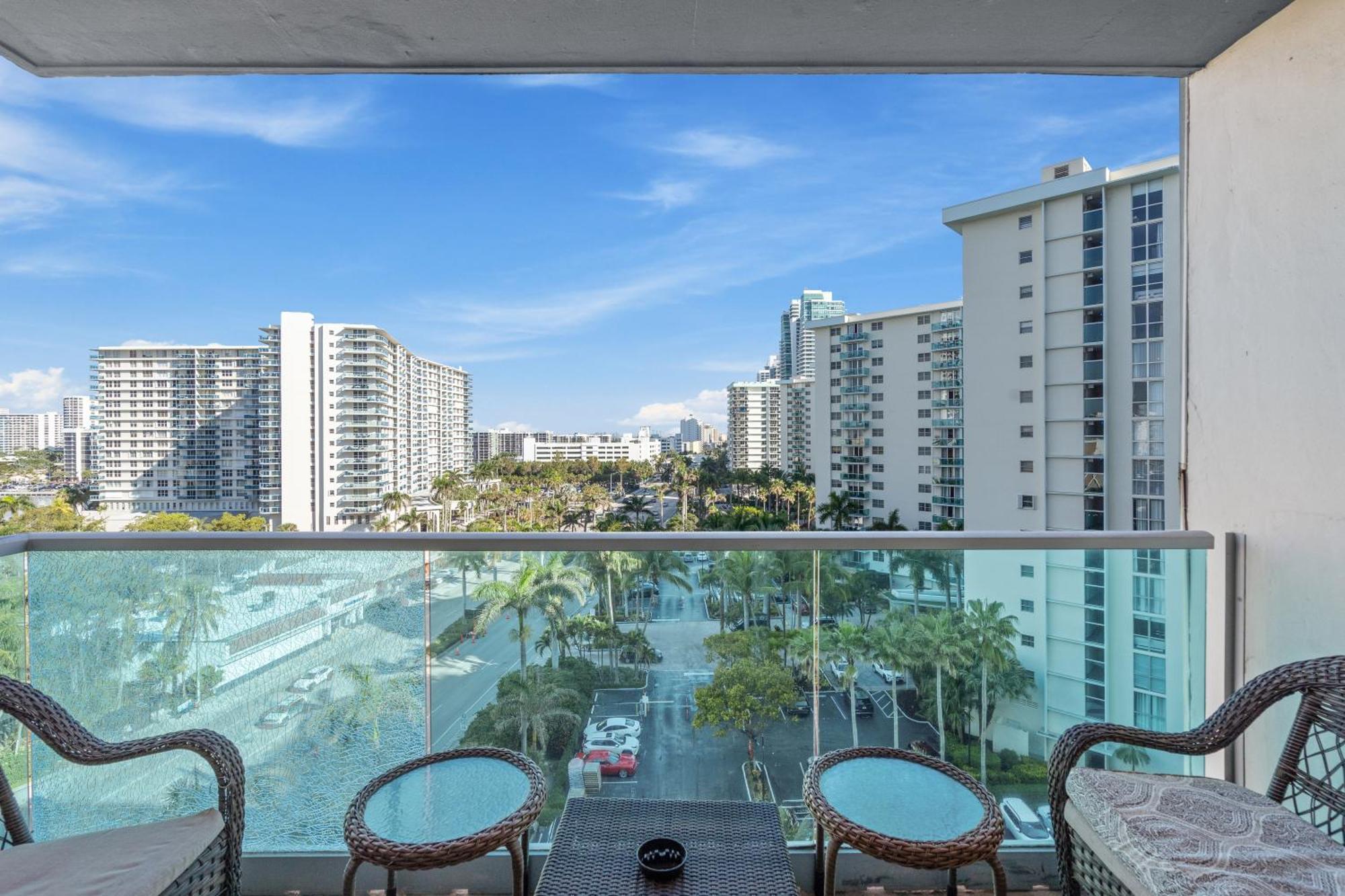 Great Apartment With Beach Access Hollywood Eksteriør billede