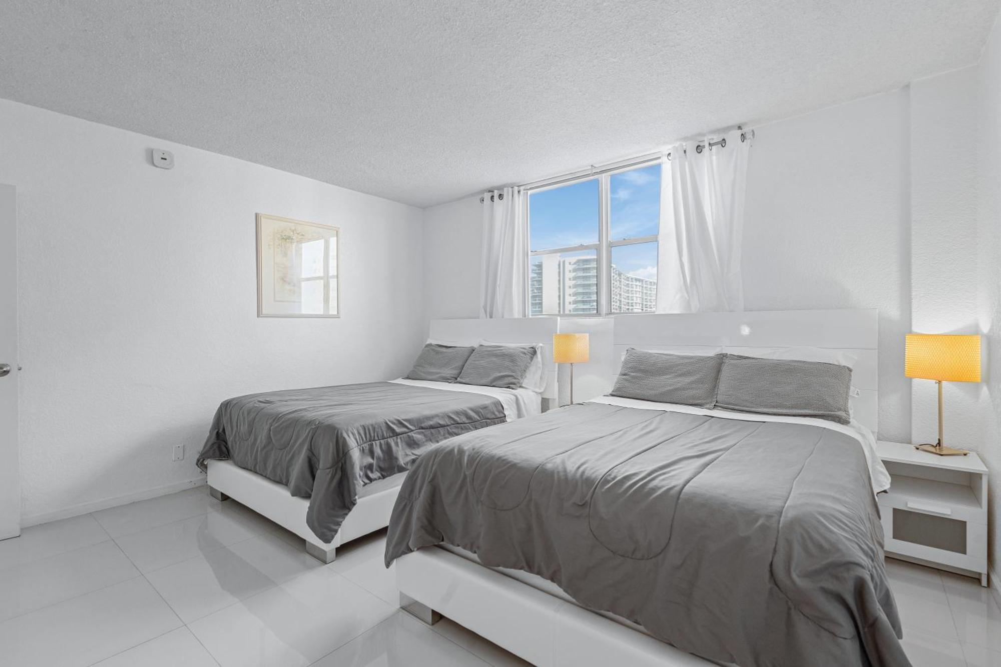 Great Apartment With Beach Access Hollywood Eksteriør billede